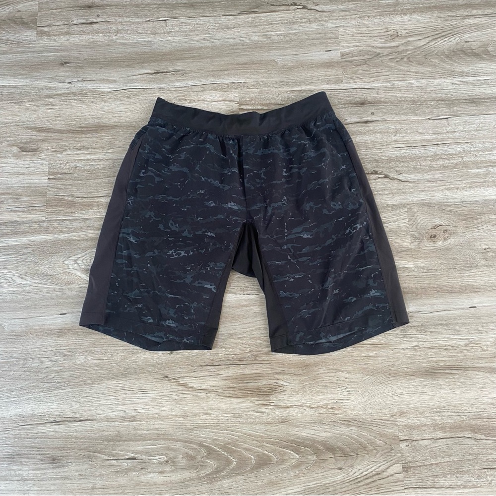 lululemon athletica Men's Black shorts XL